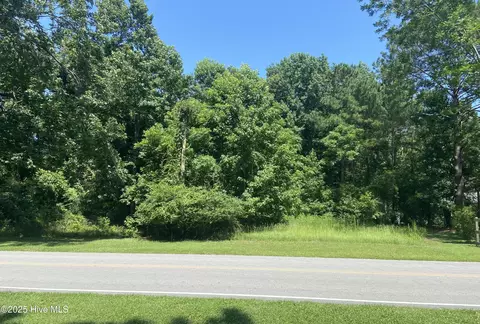 664 W Firetower Rd, Swansboro, NC 28584