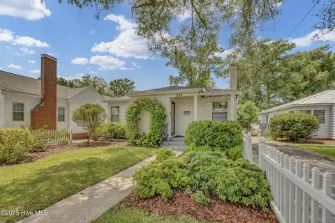 218 Borden Ave, Wilmington, NC 28403