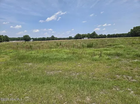 3040 Caroline Ave, Pink Hill, NC 28572