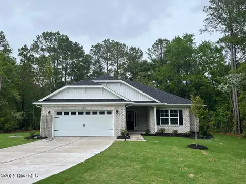 1401 Pindo Ct SE, Bolivia, NC 28422