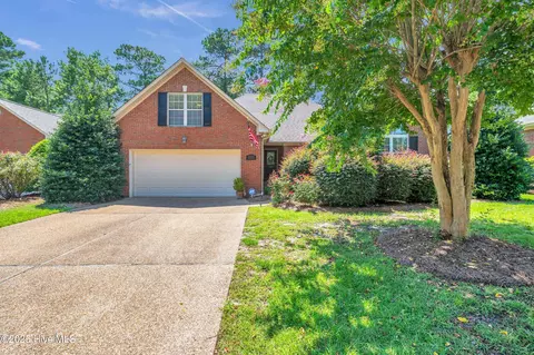 1311 Brookside Gardens Dr, Wilmington, NC 28411
