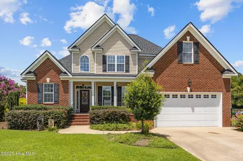 2837 Autumn Blaze Ct, Greenville, NC 27858