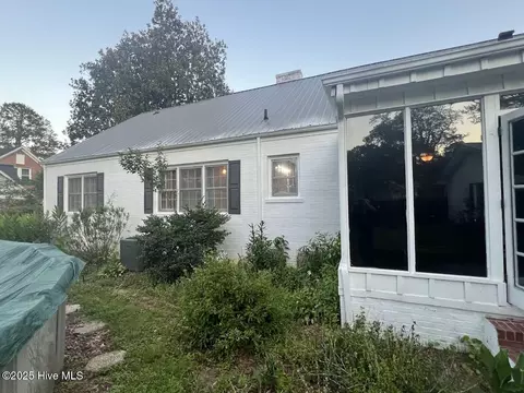 Exterior - 313 E 1st Ave, Chadbourn, NC 28431 photo 3 of 9