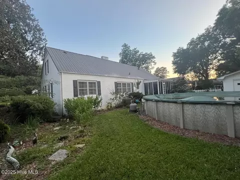Exterior - 313 E 1st Ave, Chadbourn, NC 28431 photo 9 of 9