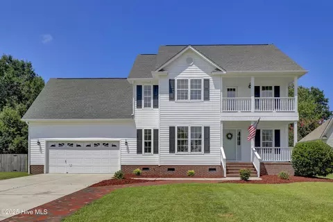 210 Newport Dr, Jacksonville, NC 28540