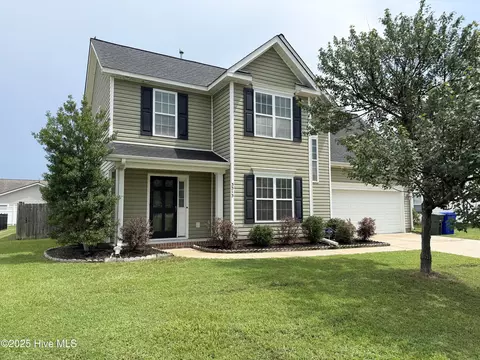 3313 Grove Point Dr, Winterville, NC 28590