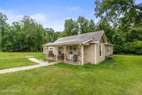 262 Airport Rd, Rockingham, NC 28379