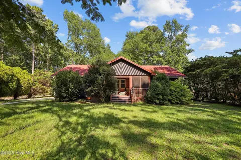 495 Highway 172, Hubert, NC 28539