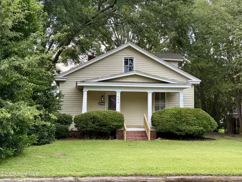 604 E 8th St, Washington, NC 27889