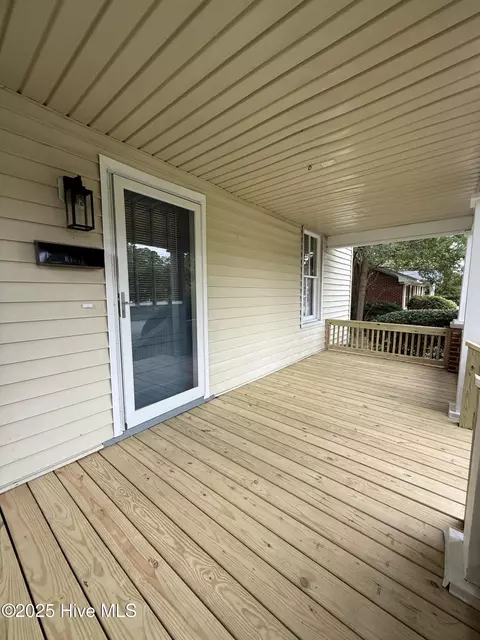 Exterior - 604 E 8th St, Washington, NC 27889 photo 7 of 10