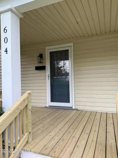 Exterior - 604 E 8th St, Washington, NC 27889 photo 8 of 10