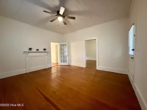 Living - 604 E 8th St, Washington, NC 27889 photo 6 of 7