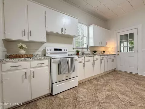 Kitchen - 604 E 8th St, Washington, NC 27889 photo 4 of 4