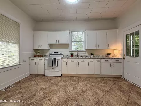 Kitchen - 604 E 8th St, Washington, NC 27889 photo 2 of 4