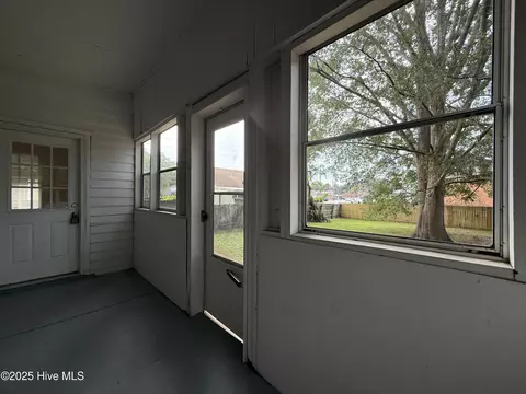 Exterior - 604 E 8th St, Washington, NC 27889 photo 9 of 10