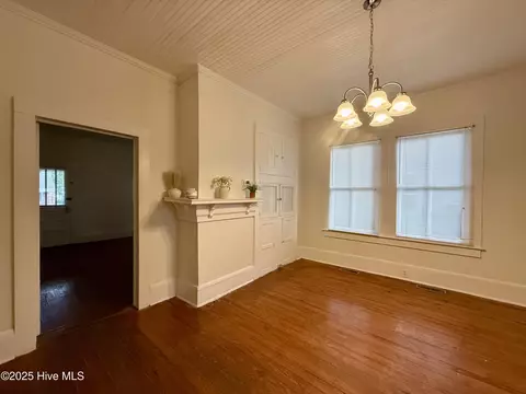 Living - 604 E 8th St, Washington, NC 27889 photo 5 of 7