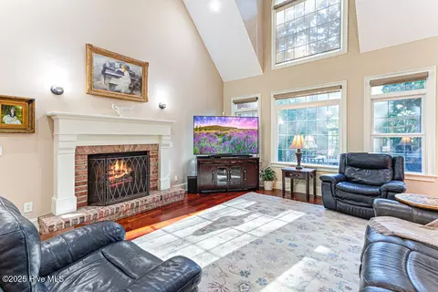 Living - 38 Kilbride Dr, Pinehurst, NC 28374 photo 1 of 3