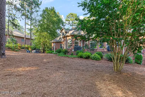 Exterior - 38 Kilbride Dr, Pinehurst, NC 28374 photo 5 of 9