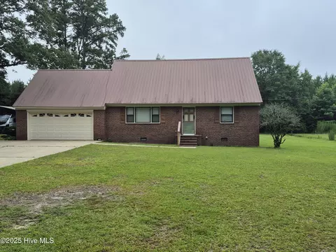 203 Collingwood Dr, Pikeville, NC 27863