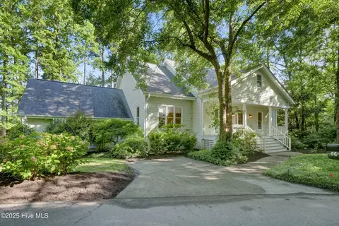 1304 Old Lamplighter Way, Wilmington, NC 28403