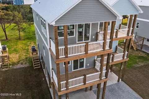 148 Sea Gull Ln, North Topsail Beach, NC 28460