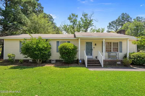 2453 Cannon Rd, Winterville, NC 28590