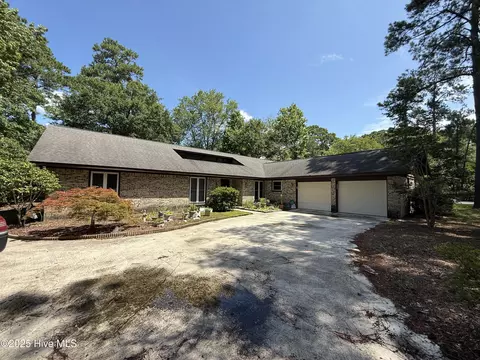 3 Brassie Dr, Calabash, NC 28467