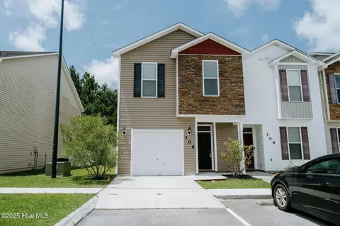 306 Glenhaven Ln #306, Jacksonville, NC 28546