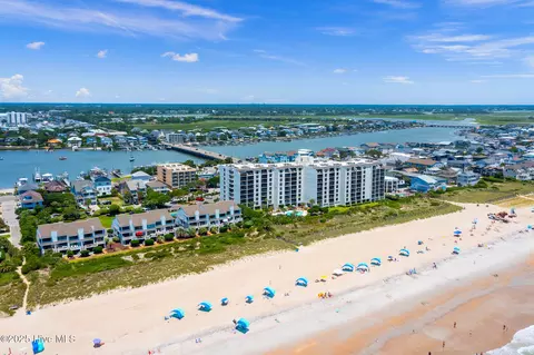101 S Lumina Ave #TH2, Wrightsville Beach, NC 28480