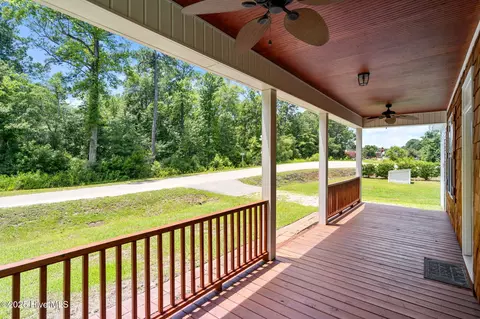 255 Dan Owen Dr, Hampstead, NC 28443 photo 4