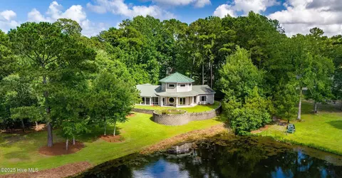 130 Willowbrook Dr, Arapahoe, NC 28510