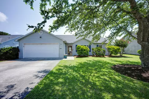 604 Brook St, Morehead City, NC 28557