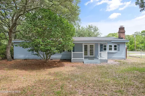 2511 Wilkes St SW, Supply, NC 28462