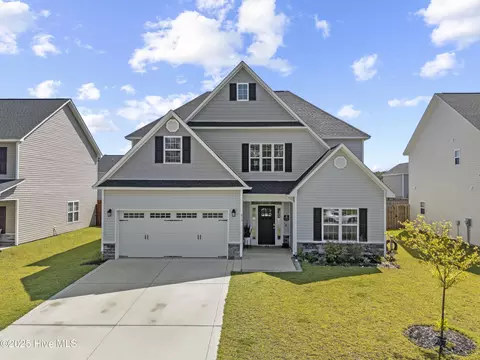 419 Nantucket Trl, Sneads Ferry, NC 28460