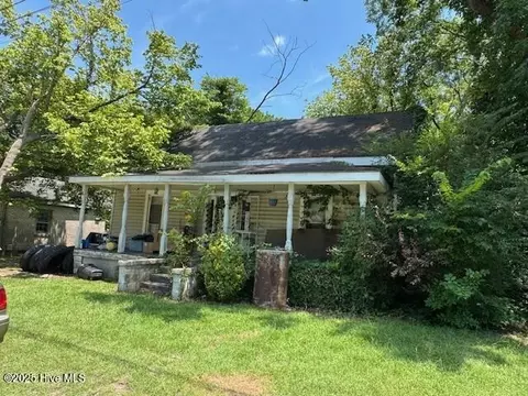 1005 Broad St, Windsor, NC 27983