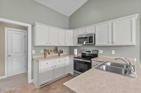 Kitchen - 430 Tyner Ave, Pinebluff, NC 28373 photo 2 of 3