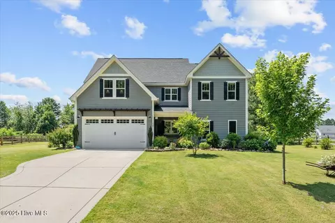 739 Exeter St, Carthage, NC 28327