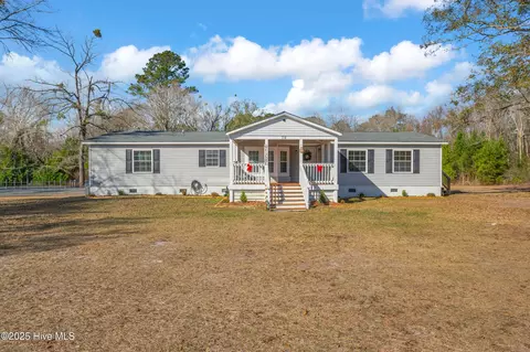 70 Little Pond Rd, Rocky Point, NC 28457