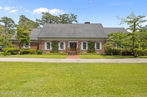 4517 W Fairway Dr, Trent Woods, NC 28562