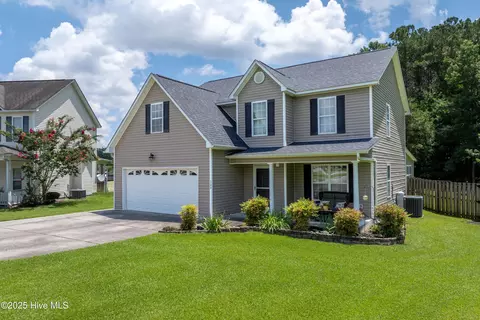 200 Bright Leaf Ln, Jacksonville, NC 28540