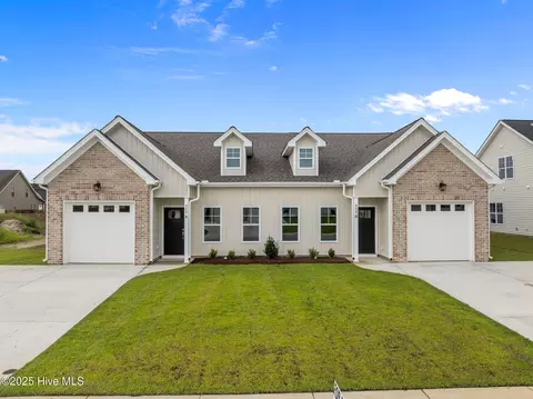 809 Sarah Rebecca Dr #B, Greenville, NC 27834