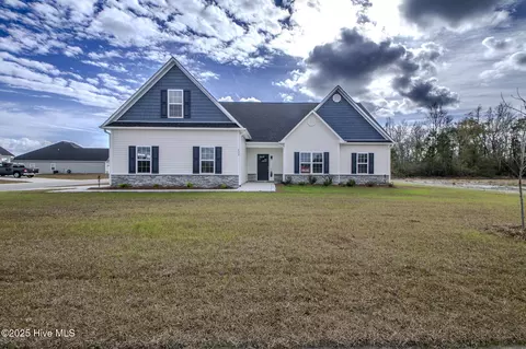 622 Indigo Johnston Dr, Jacksonville, NC 28546