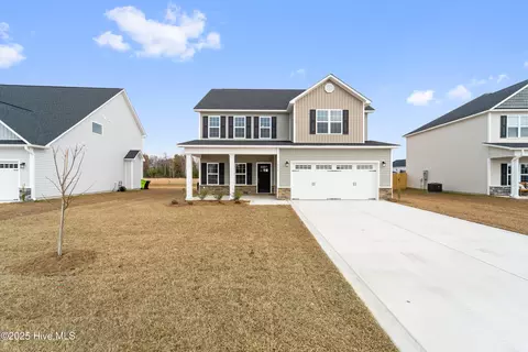 1856 Olde Towne Pointe Blvd, Jacksonville, NC 28546