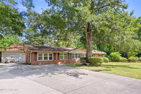 409 Sharon Dr, Wilmington, NC 28409