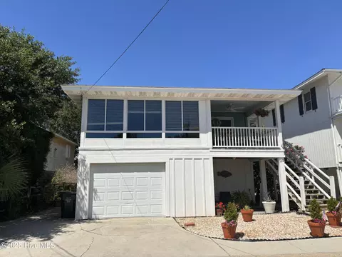 28 W Oxford St, Wrightsville Beach, NC 28480