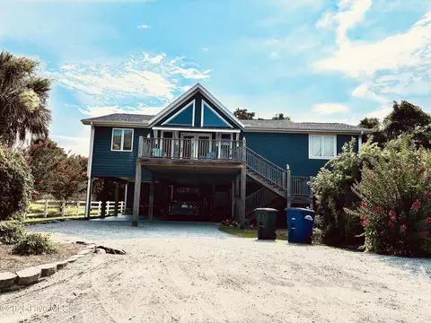 111 Loblolly St, Emerald Isle, NC 28594