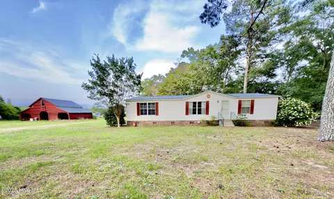 5175 Tobacco Rd #N/A, Orrum, NC 28369