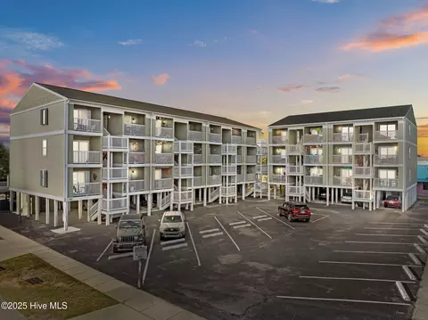 108 Lake Park Blvd S #307, Carolina Beach, NC 28428