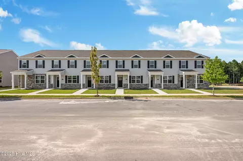 2021 Clock Rd, New Bern, NC 28562