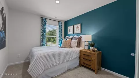 Bedroom - 2025 Clock Rd, New Bern, NC 28562 photo 4 of 5
